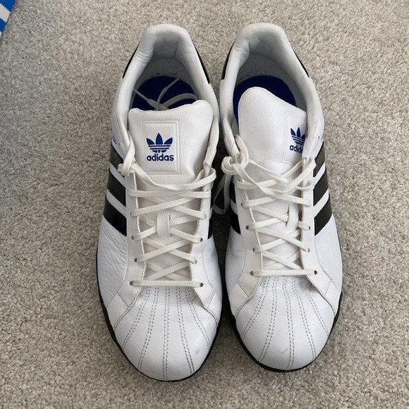 Adidas shoes size 11 - Picture 2 of 9